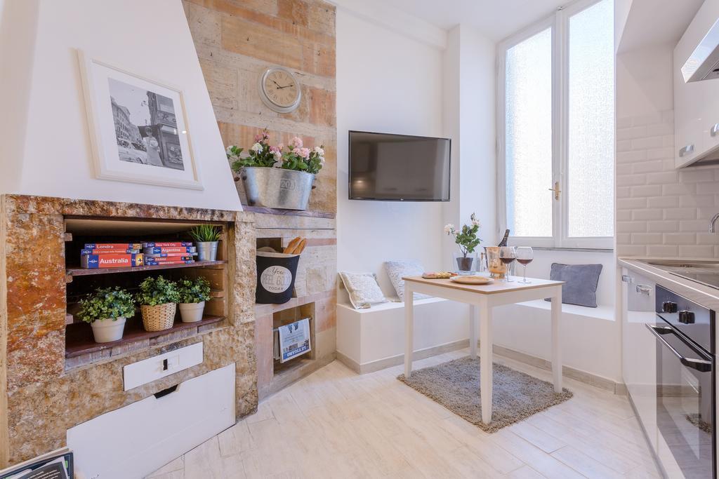 Townhouse By The Spanish Steps روما الغرفة الصورة