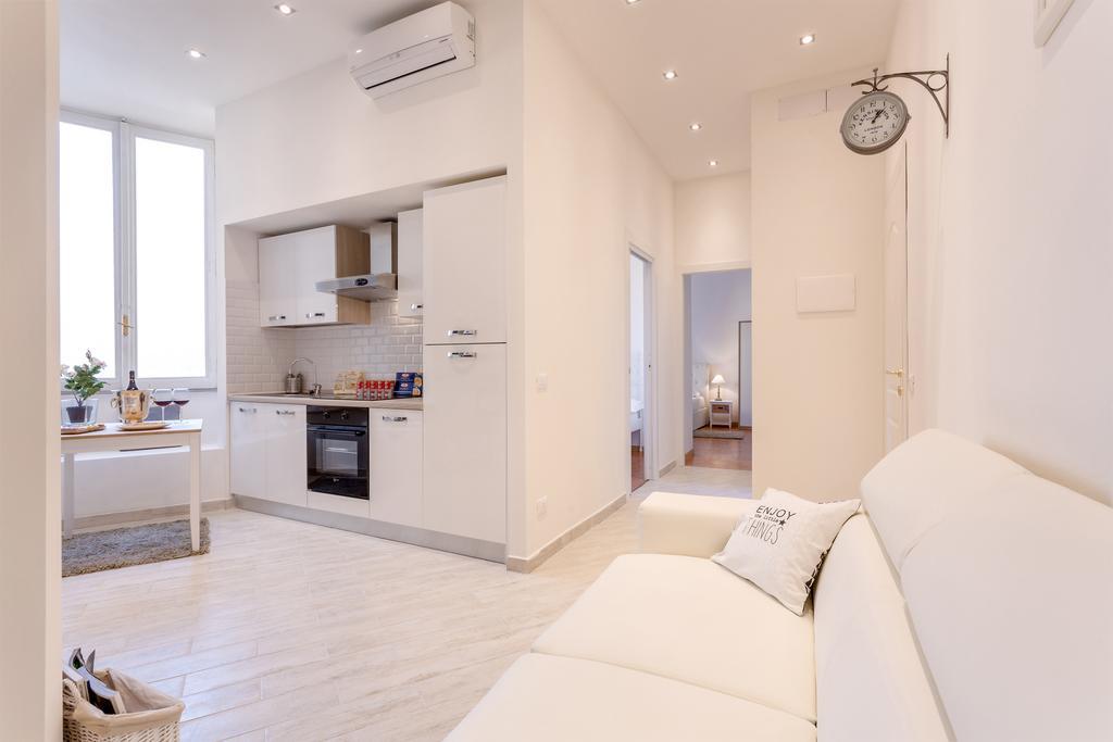 Townhouse By The Spanish Steps روما الغرفة الصورة