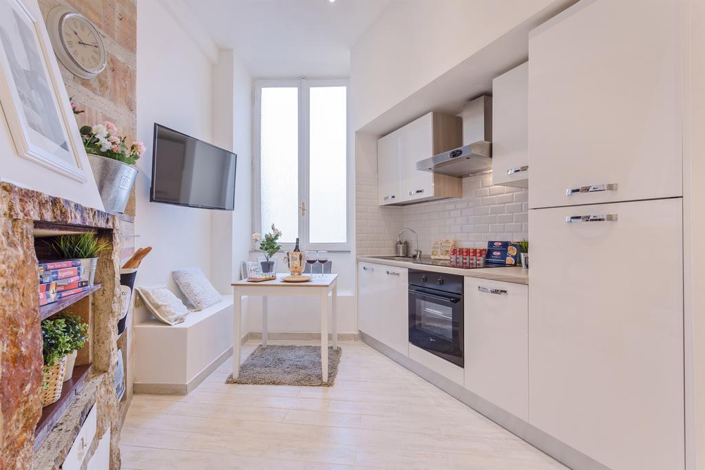 Townhouse By The Spanish Steps روما الغرفة الصورة