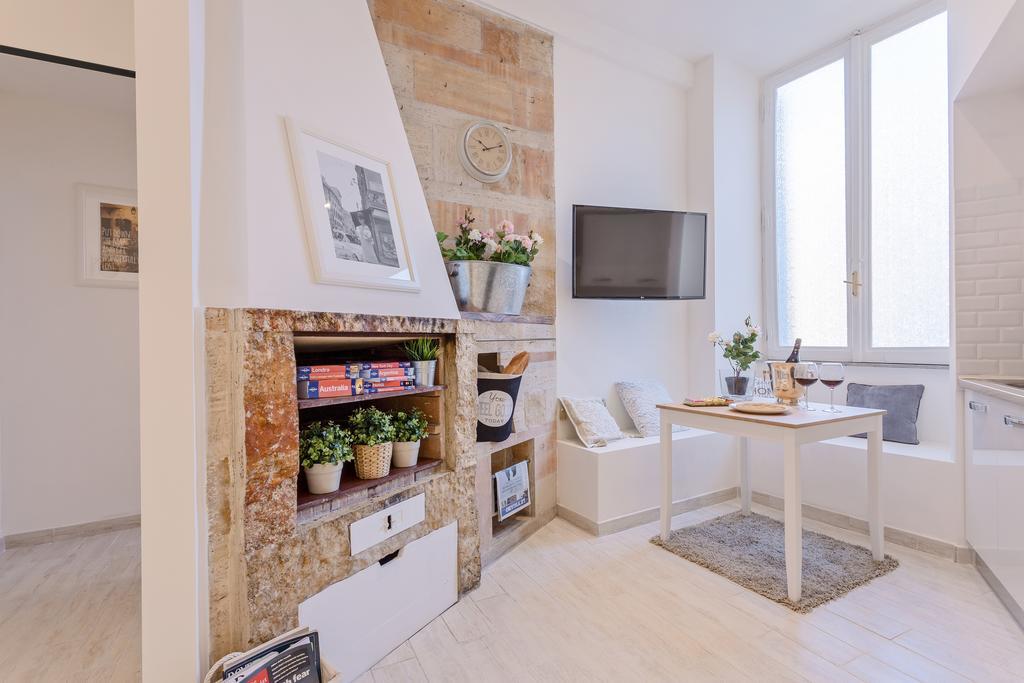Townhouse By The Spanish Steps روما الغرفة الصورة