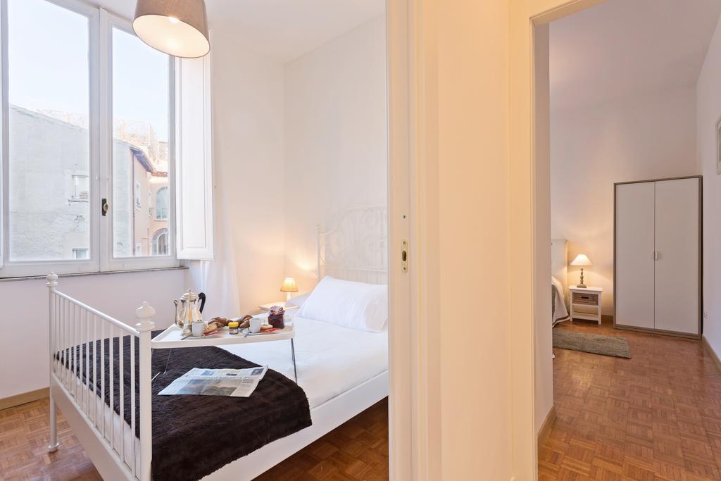 Townhouse By The Spanish Steps روما الغرفة الصورة