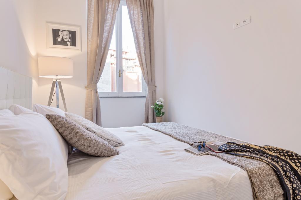 Townhouse By The Spanish Steps روما الغرفة الصورة