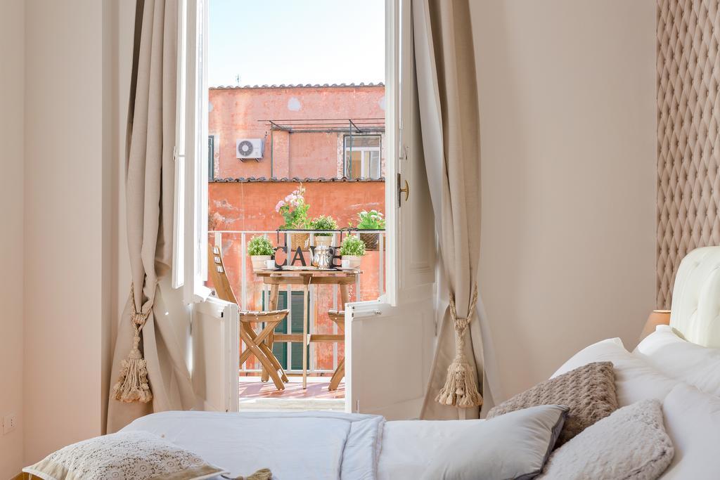 Townhouse By The Spanish Steps روما الغرفة الصورة